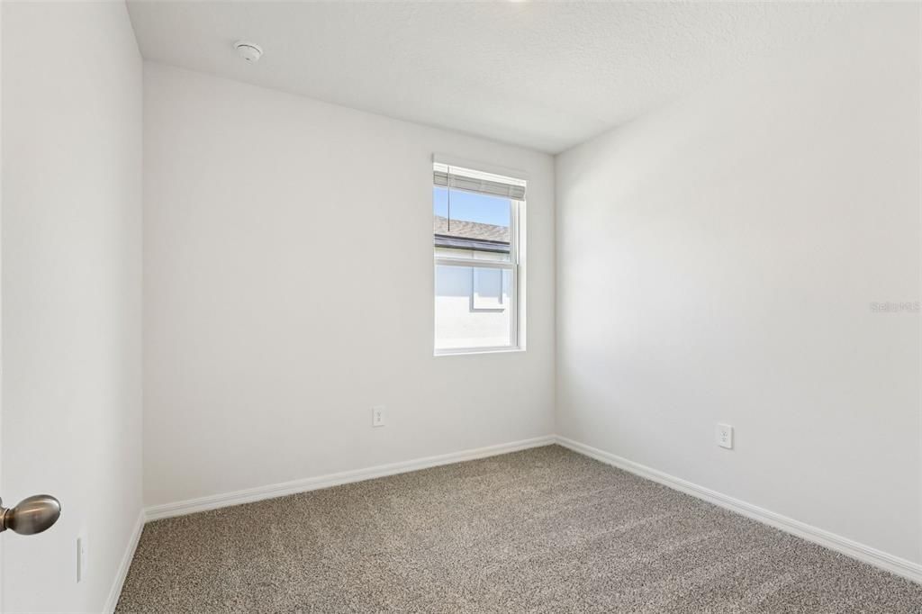 На продажу: $296,070 (3 спален, 2 ванн, 1483 Квадратных фут)