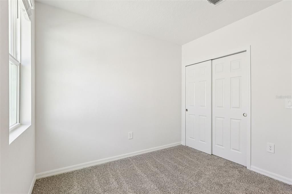 На продажу: $296,070 (3 спален, 2 ванн, 1483 Квадратных фут)