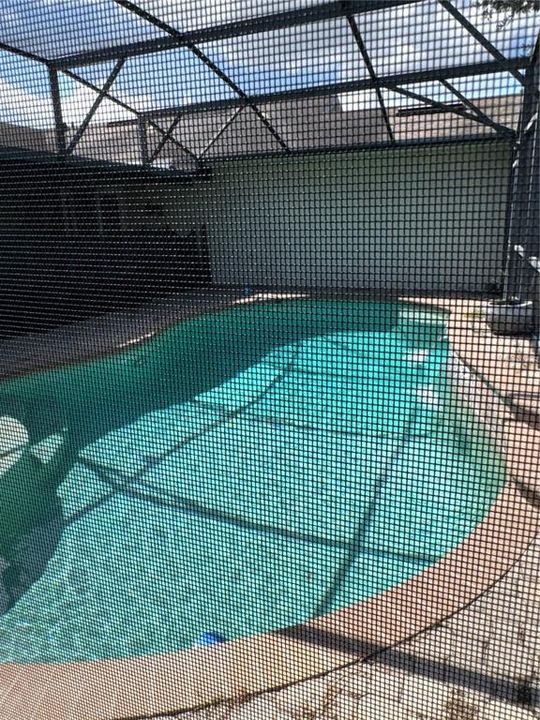 For Rent: $2,300 (4 beds, 2 baths, 1660 Square Feet)