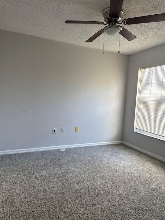 For Rent: $2,300 (4 beds, 2 baths, 1660 Square Feet)