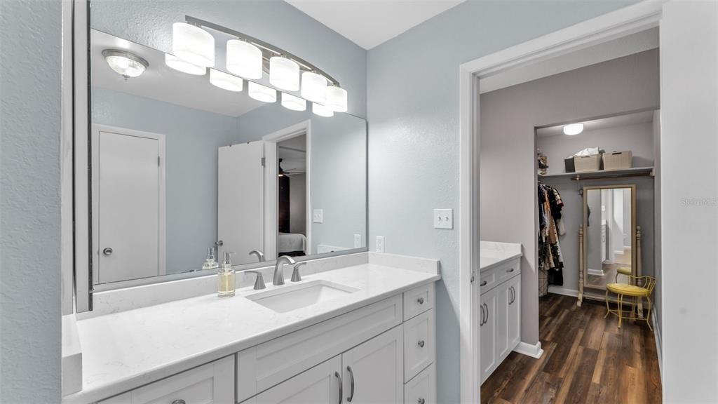 На продажу: $249,900 (3 спален, 2 ванн, 1936 Квадратных фут)