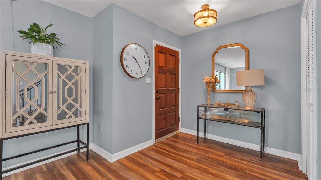 На продажу: $249,900 (3 спален, 2 ванн, 1936 Квадратных фут)