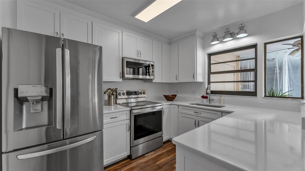 На продажу: $249,900 (3 спален, 2 ванн, 1936 Квадратных фут)