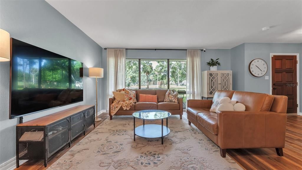 На продажу: $249,900 (3 спален, 2 ванн, 1936 Квадратных фут)