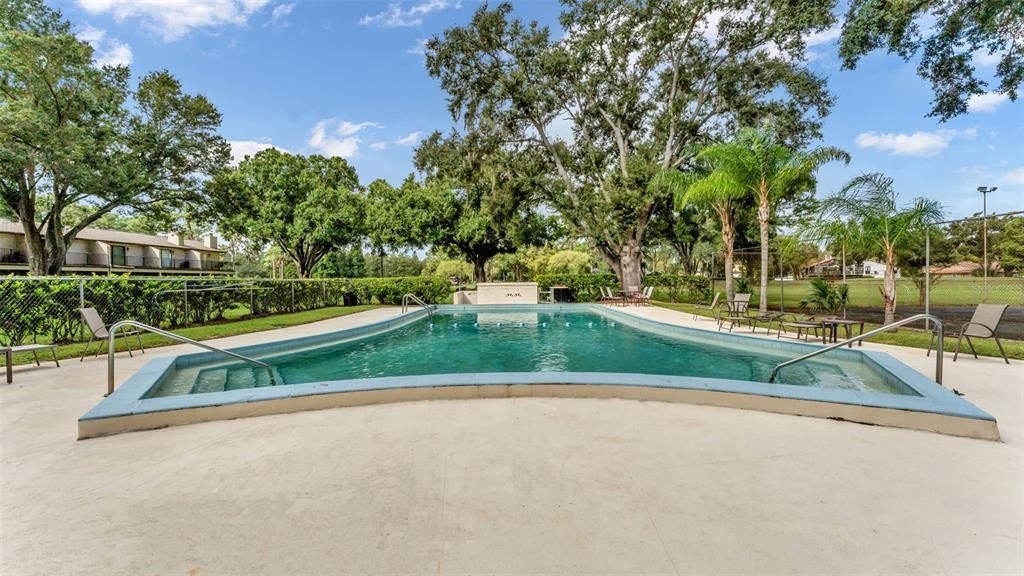 На продажу: $249,900 (3 спален, 2 ванн, 1936 Квадратных фут)