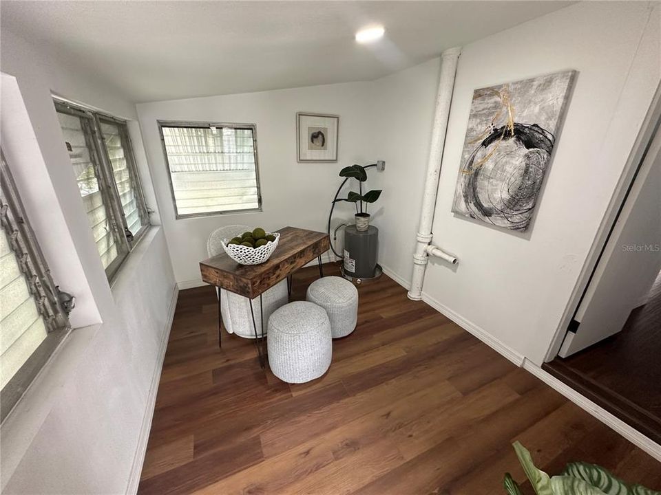 В аренду: $1,350 (1 спален, 1 ванн, 900 Квадратных фут)