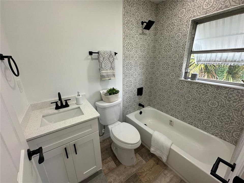 В аренду: $1,350 (1 спален, 1 ванн, 900 Квадратных фут)