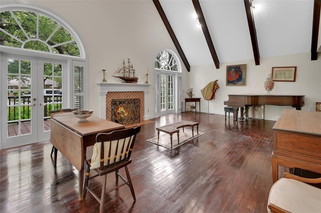 待售: $449,000 (3 贝兹, 2 浴室, 2369 平方英尺)