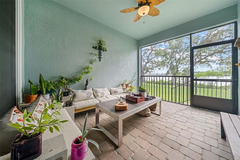 待售: $669,000 (4 贝兹, 3 浴室, 2587 平方英尺)