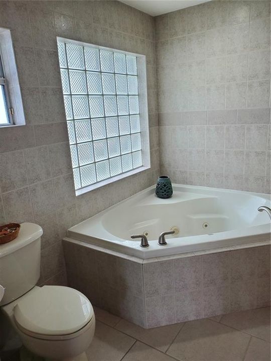 В аренду: $1,850 (3 спален, 2 ванн, 1775 Квадратных фут)