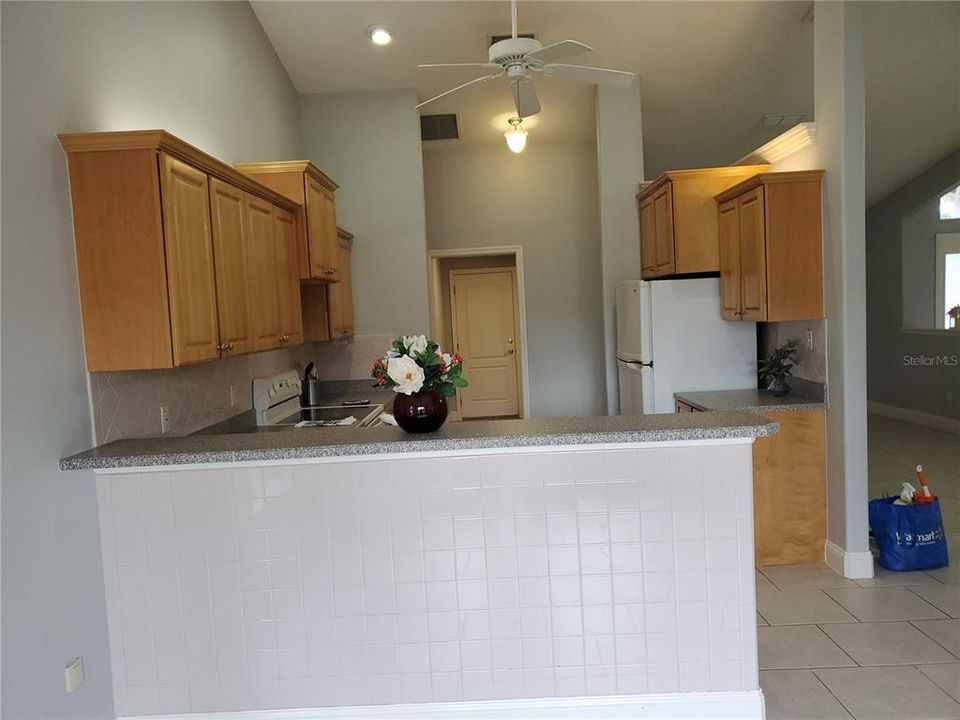 В аренду: $1,850 (3 спален, 2 ванн, 1775 Квадратных фут)