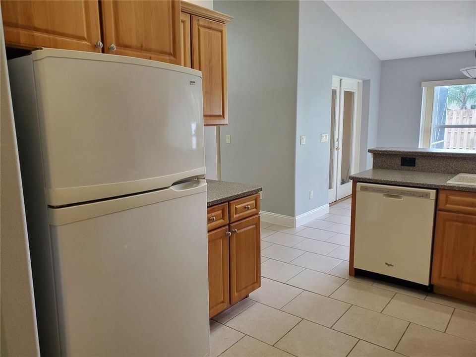 В аренду: $1,850 (3 спален, 2 ванн, 1775 Квадратных фут)