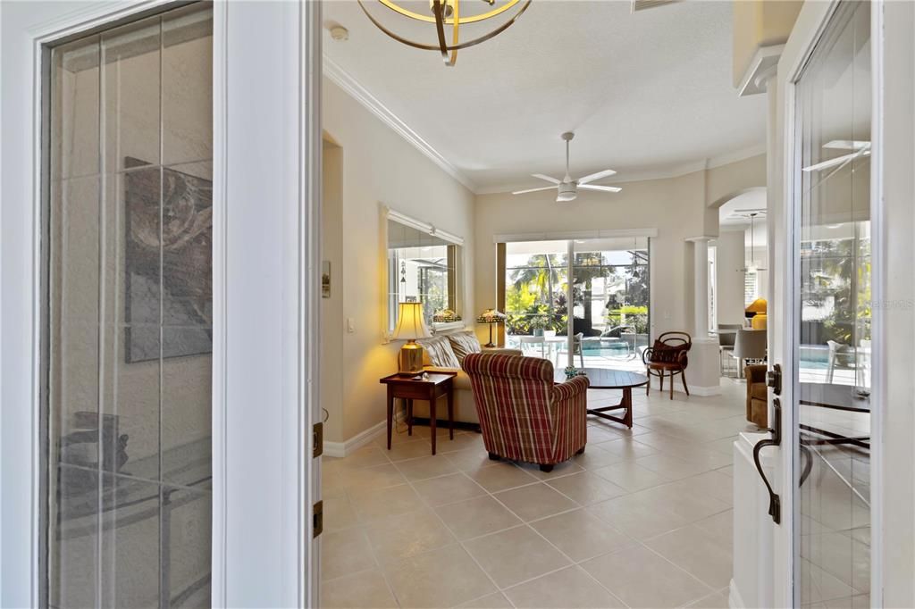 合同活跃: $519,000 (3 贝兹, 2 浴室, 2150 平方英尺)