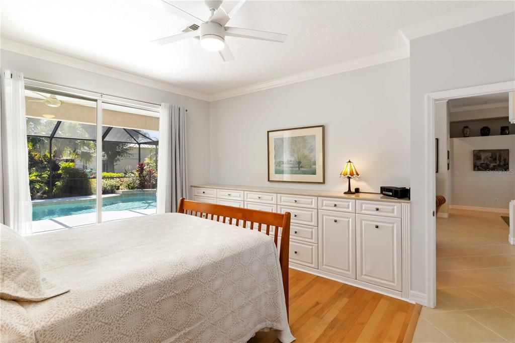 合同活跃: $519,000 (3 贝兹, 2 浴室, 2150 平方英尺)