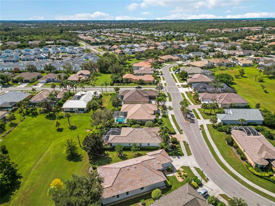 合同活跃: $519,000 (3 贝兹, 2 浴室, 2150 平方英尺)