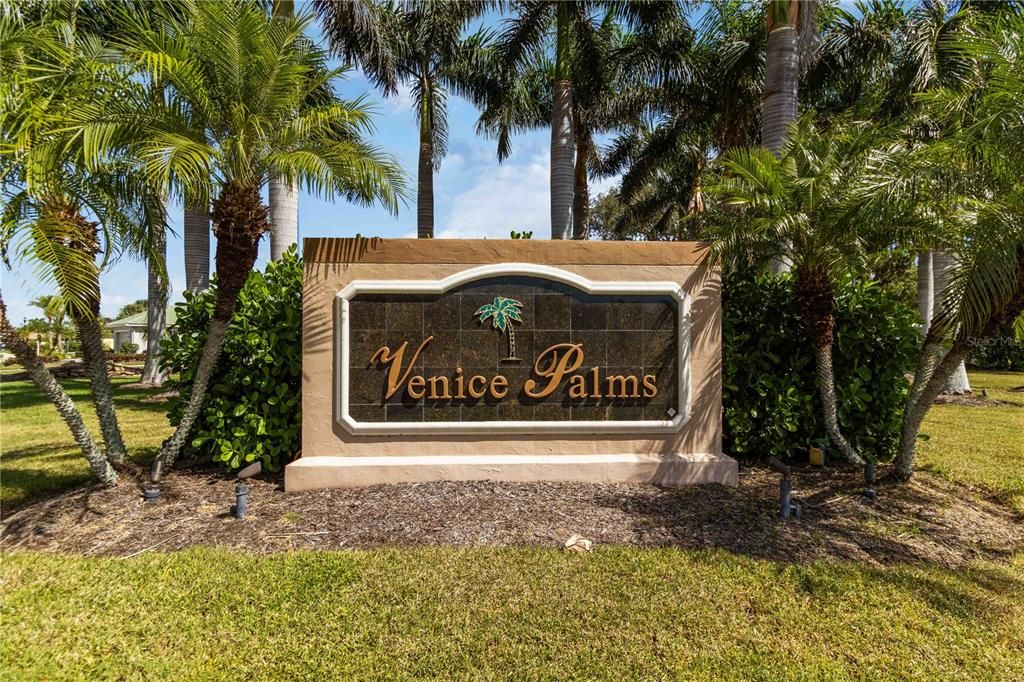 合同活跃: $519,000 (3 贝兹, 2 浴室, 2150 平方英尺)