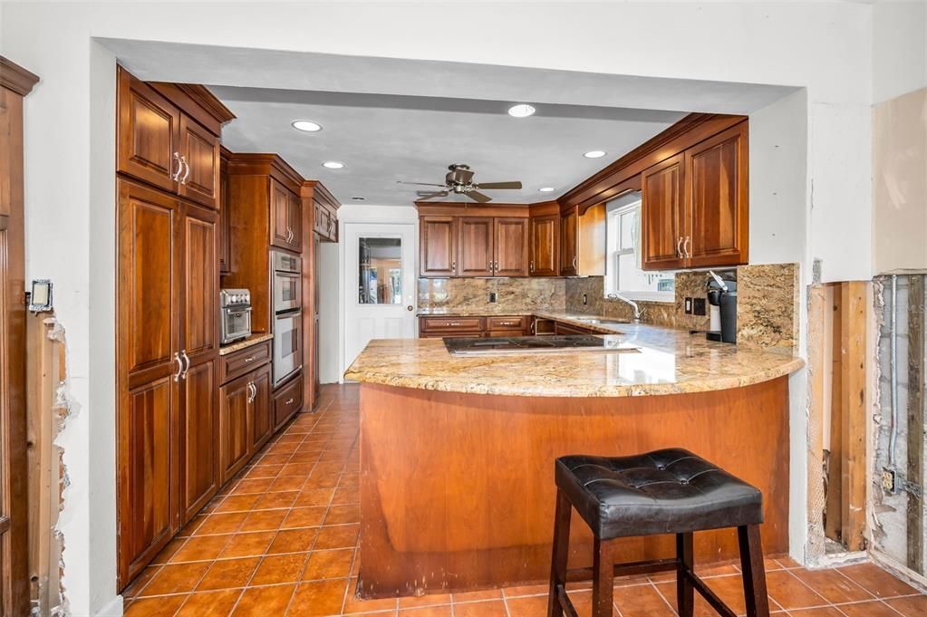 For Sale: $1,100,000 (5 beds, 4 baths, 3302 Square Feet)