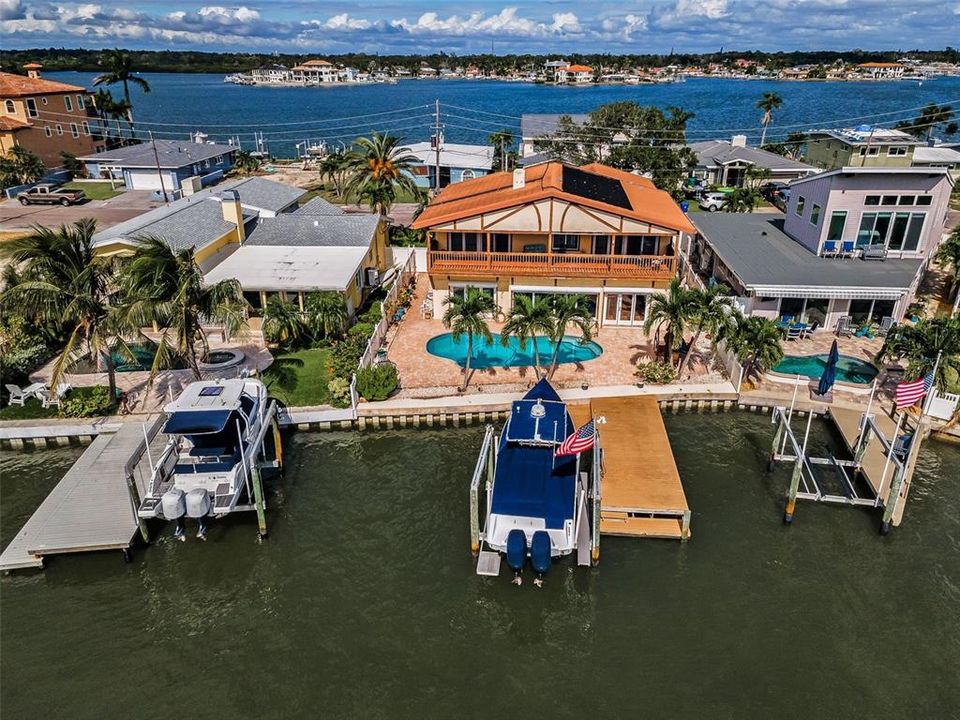 For Sale: $1,100,000 (5 beds, 4 baths, 3302 Square Feet)