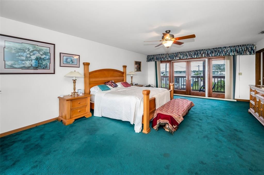 For Sale: $1,100,000 (5 beds, 4 baths, 3302 Square Feet)