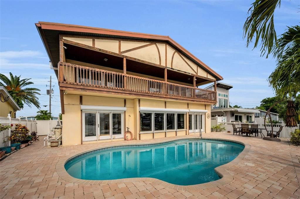 For Sale: $1,100,000 (5 beds, 4 baths, 3302 Square Feet)