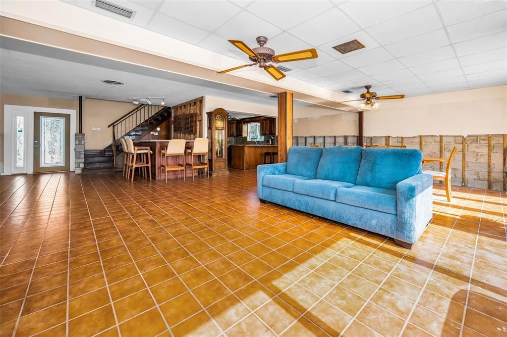 For Sale: $1,100,000 (5 beds, 4 baths, 3302 Square Feet)