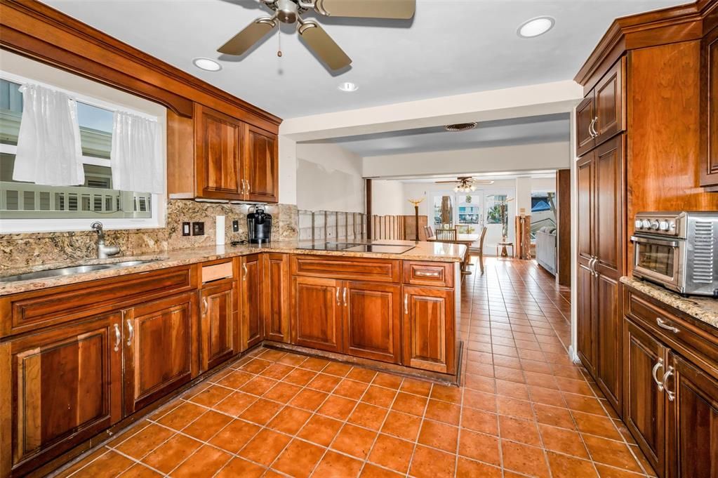 For Sale: $1,100,000 (5 beds, 4 baths, 3302 Square Feet)