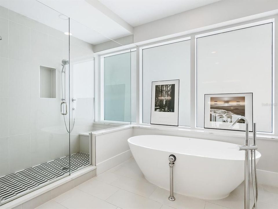 En Venta: $4,500,000 (3 camas, 3 baños, 3630 Pies cuadrados)