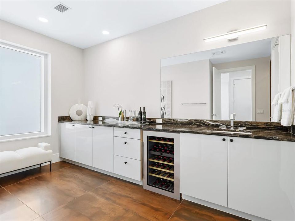 En Venta: $4,500,000 (3 camas, 3 baños, 3630 Pies cuadrados)