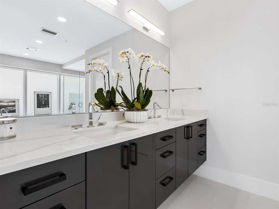 En Venta: $4,500,000 (3 camas, 3 baños, 3630 Pies cuadrados)