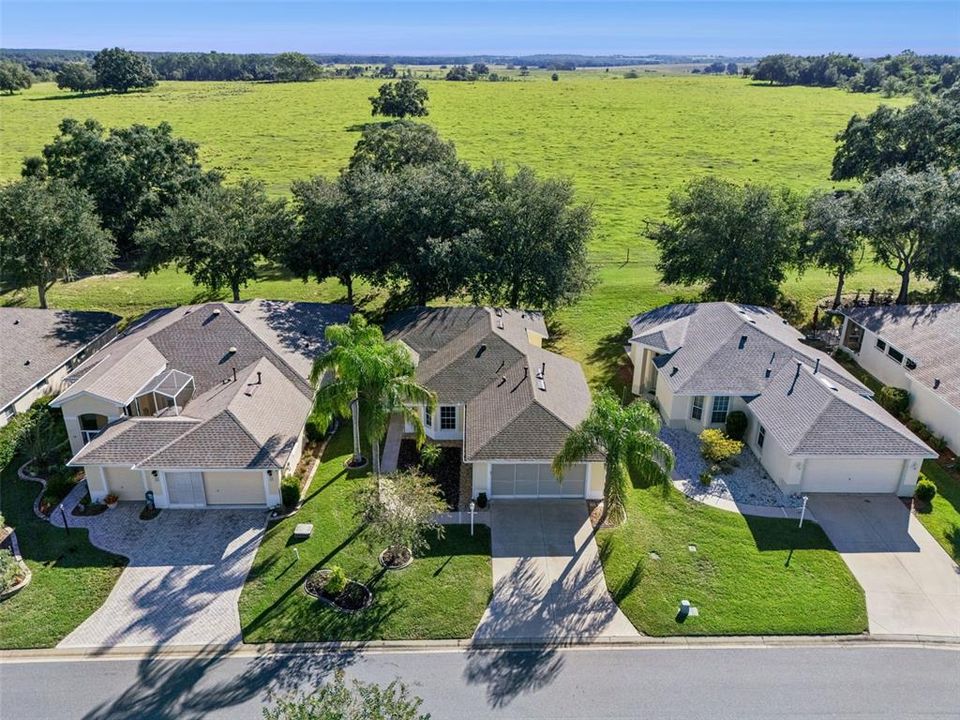 For Sale: $289,000 (2 beds, 2 baths, 1332 Square Feet)