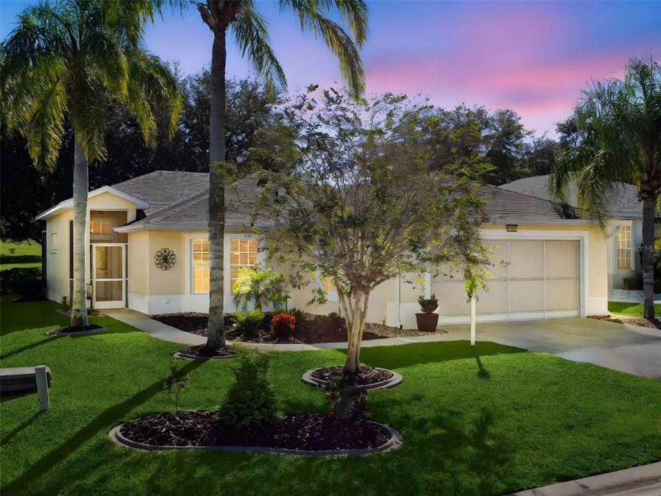 For Sale: $289,000 (2 beds, 2 baths, 1332 Square Feet)