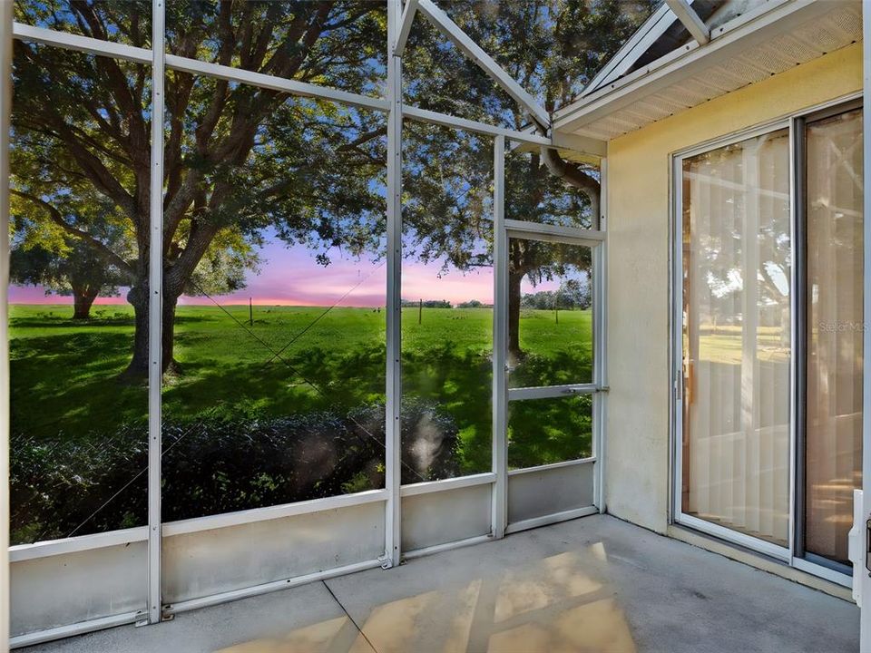 For Sale: $289,000 (2 beds, 2 baths, 1332 Square Feet)