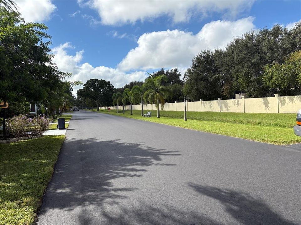 For Sale: $189,000 (2 beds, 2 baths, 812 Square Feet)