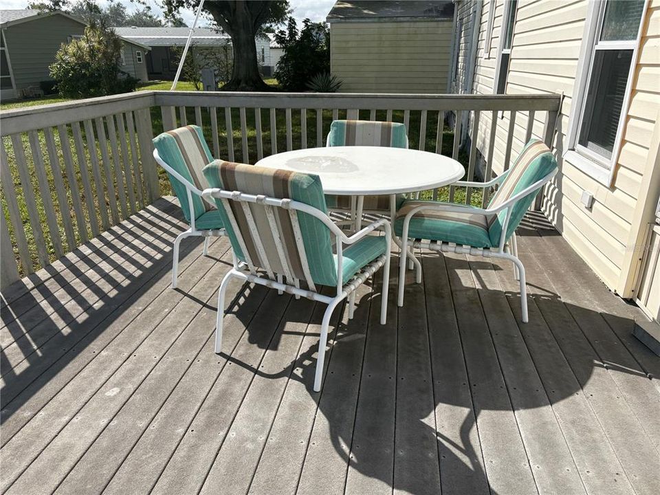 For Sale: $189,000 (2 beds, 2 baths, 812 Square Feet)