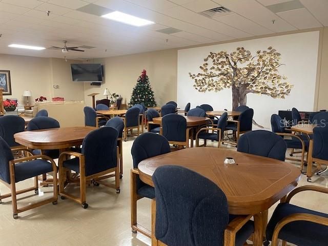 For Sale: $189,000 (2 beds, 2 baths, 812 Square Feet)