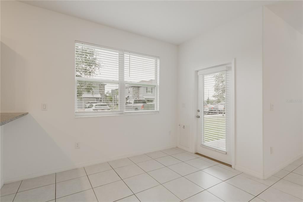 For Rent: $2,000 (3 beds, 2 baths, 1854 Square Feet)