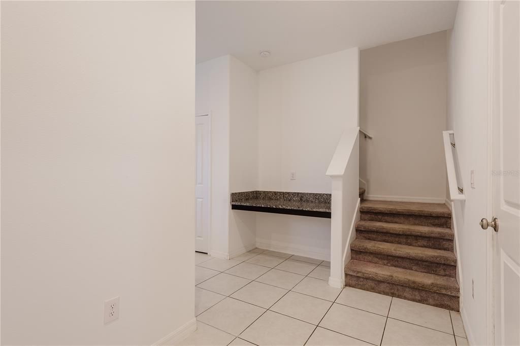 For Rent: $2,000 (3 beds, 2 baths, 1854 Square Feet)