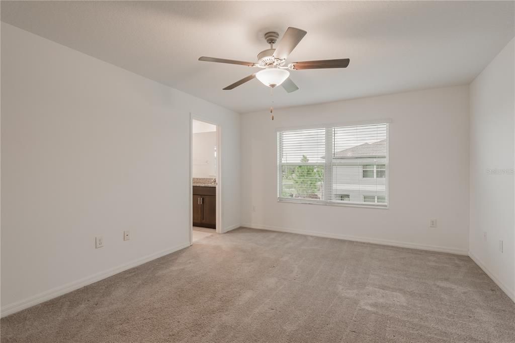 For Rent: $2,000 (3 beds, 2 baths, 1854 Square Feet)