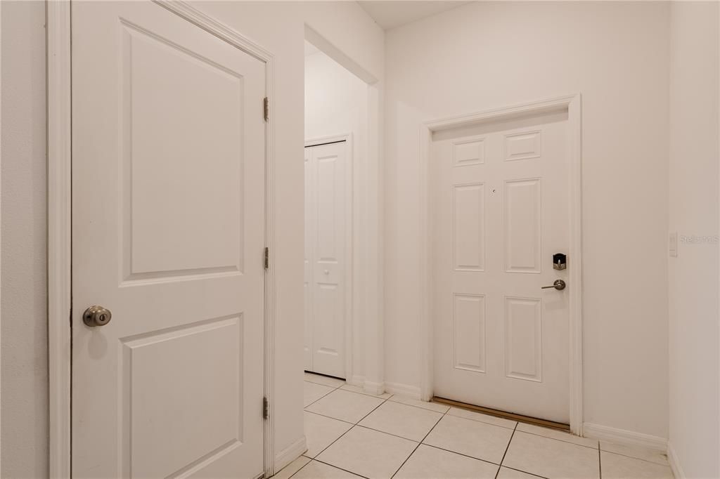 For Rent: $2,000 (3 beds, 2 baths, 1854 Square Feet)