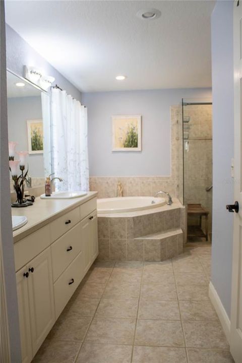 En Venta: $375,000 (3 camas, 2 baños, 2246 Pies cuadrados)