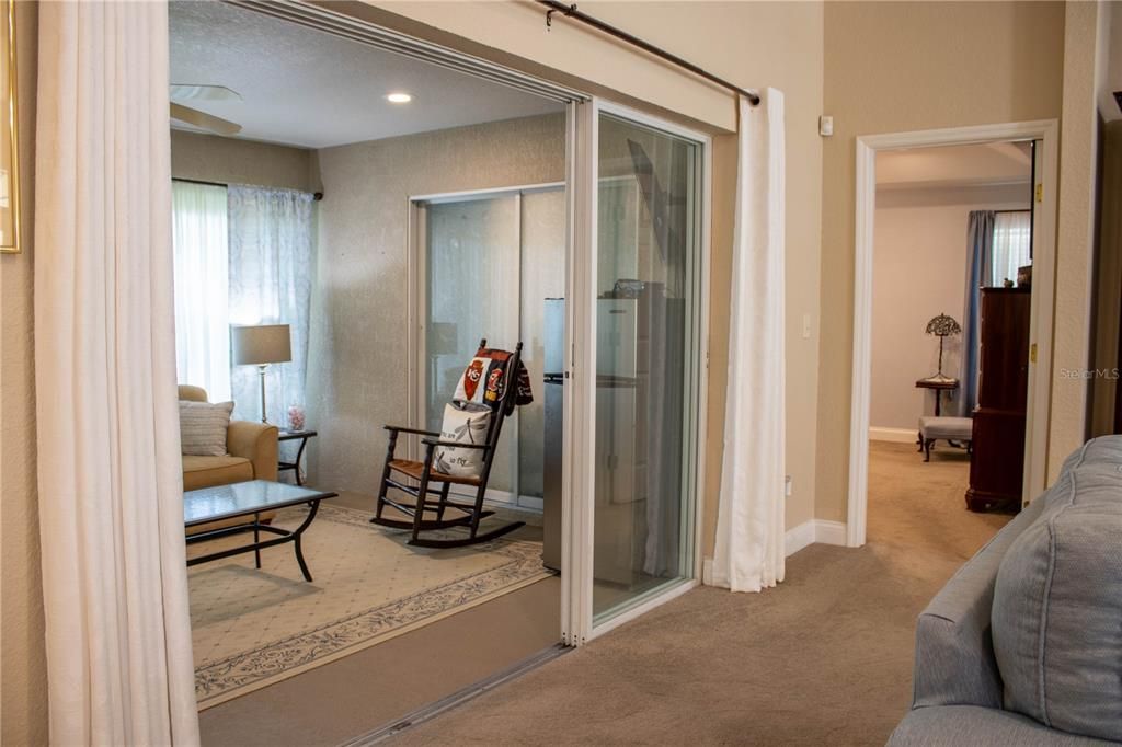 En Venta: $375,000 (3 camas, 2 baños, 2246 Pies cuadrados)