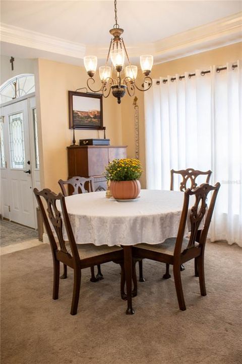 En Venta: $375,000 (3 camas, 2 baños, 2246 Pies cuadrados)