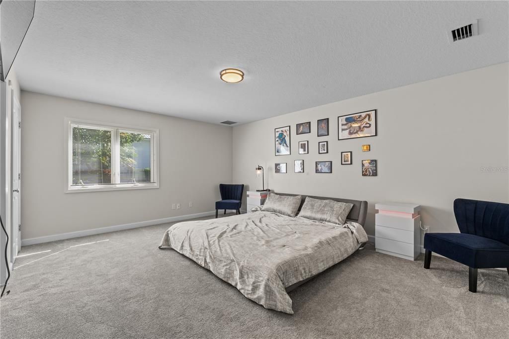 For Sale: $1,575,000 (7 beds, 5 baths, 7448 Square Feet)