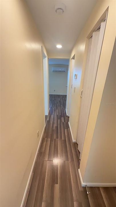 出租: $1,295 (2 贝兹, 1 浴室, 721 平方英尺)