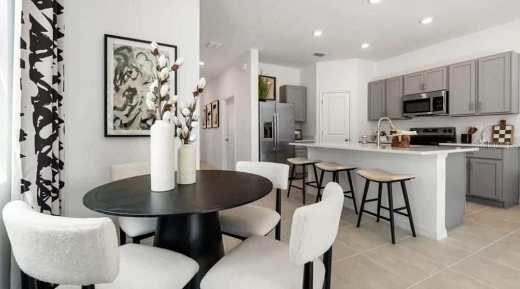 For Sale: $341,589 (3 beds, 2 baths, 1373 Square Feet)