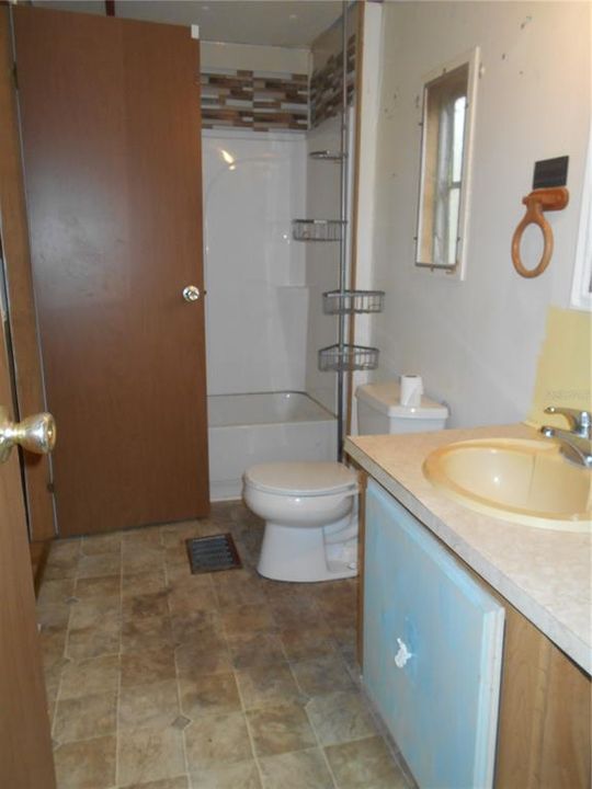 For Sale: $175,000 (3 beds, 2 baths, 1152 Square Feet)