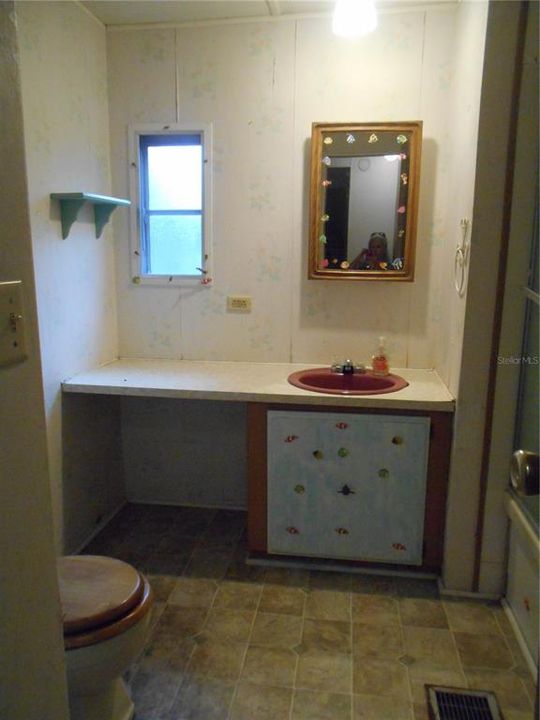 For Sale: $175,000 (3 beds, 2 baths, 1152 Square Feet)