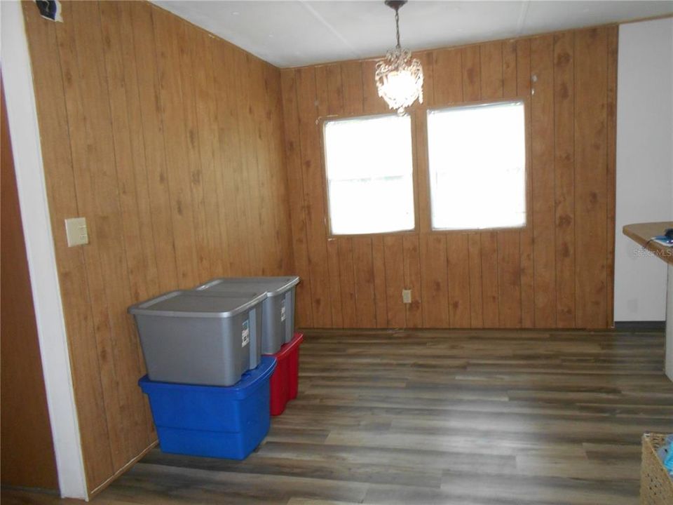 For Sale: $175,000 (3 beds, 2 baths, 1152 Square Feet)