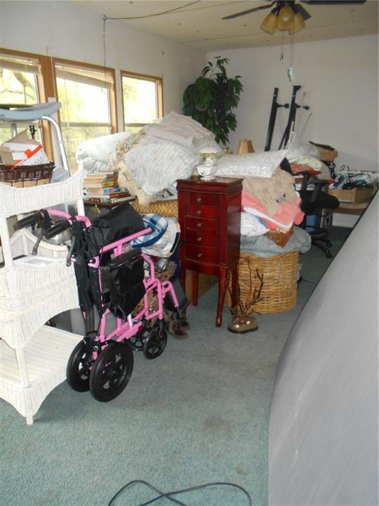 For Sale: $175,000 (3 beds, 2 baths, 1152 Square Feet)