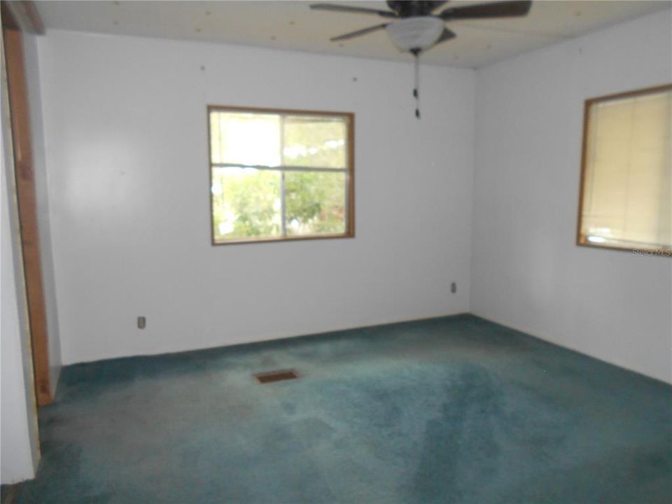 For Sale: $175,000 (3 beds, 2 baths, 1152 Square Feet)